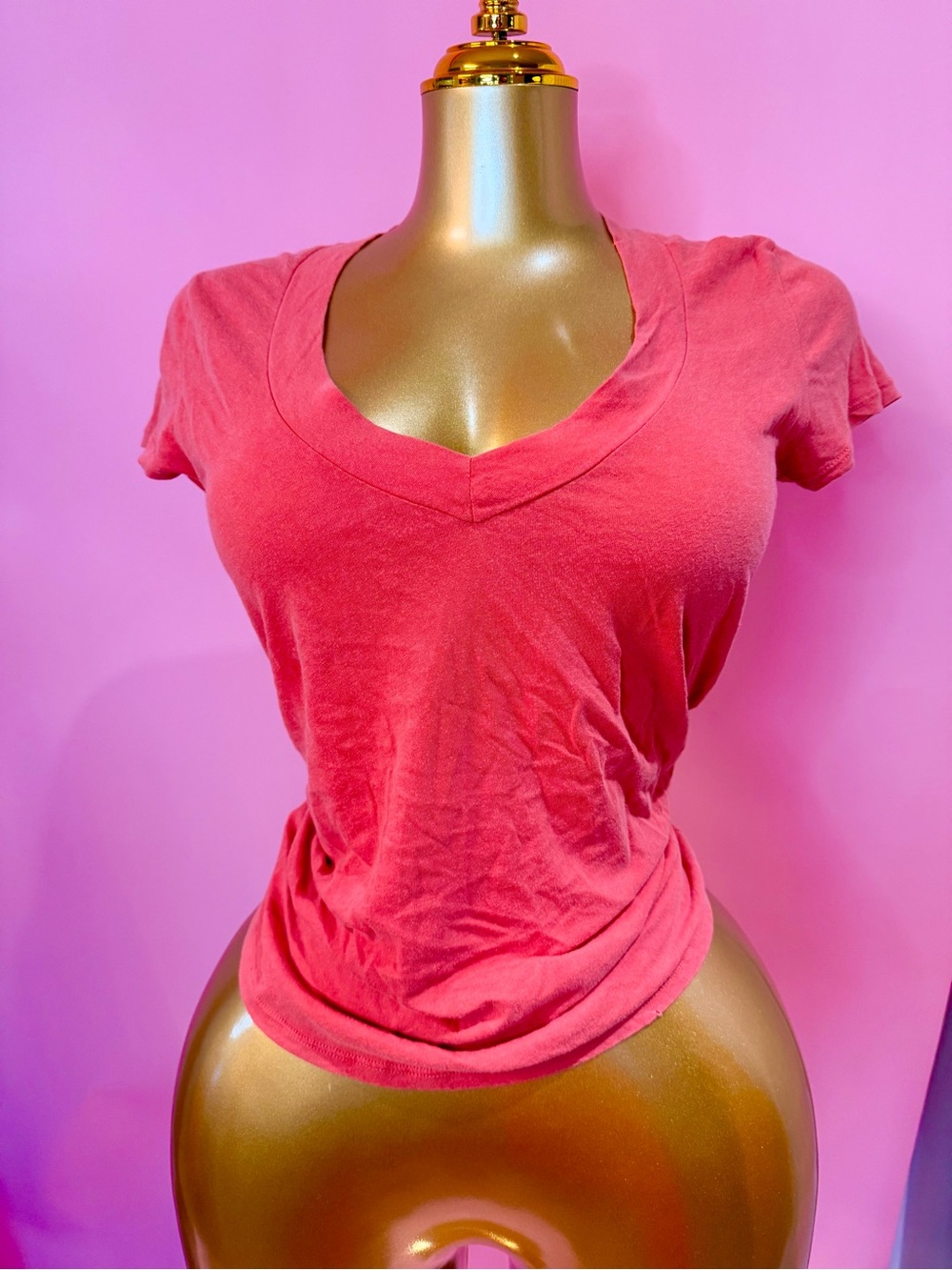 James Perse Coral V-Neck Short Sleeve Tee - Picture 4 of 7